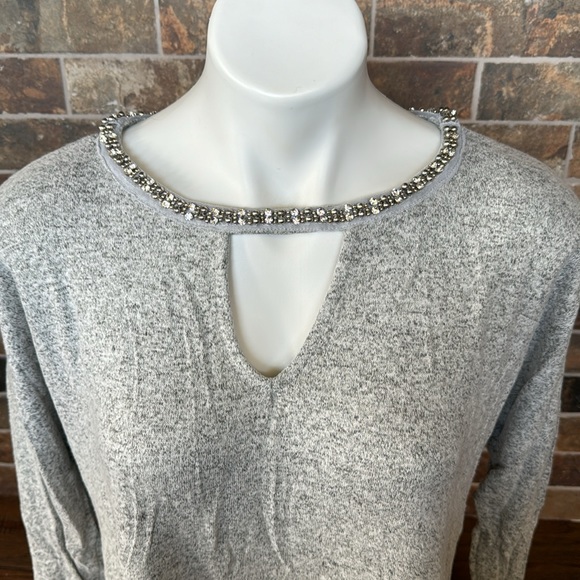 Women's size large keyhole lightweight sweater by Jennifer Lopez - Picture 2 of 7